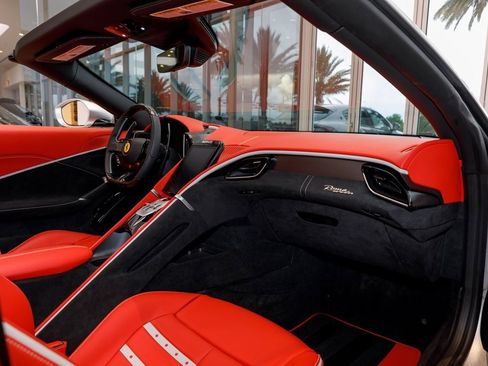 Used 2024 Ferrari Roma Spider image 42