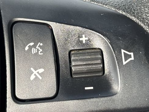 Used 2008 Pontiac G8 image 33