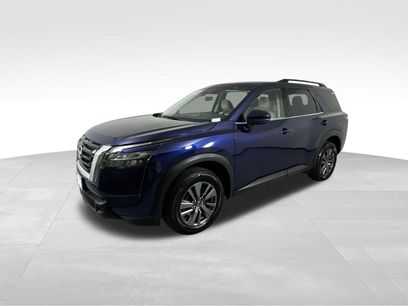 Used 2023 Nissan Pathfinder SV