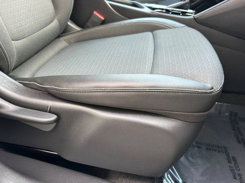 Used 2024 Buick Encore GX Preferred FWD image 23