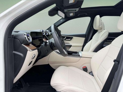 Certified 2026 Mercedes-Benz GLC 300 4MATIC image 19