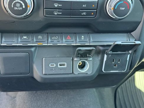 Used 2022 Chevrolet Silverado 1500 Custom AWD/4WD image 24