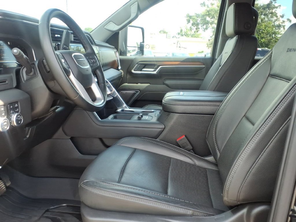 Used 2025 GMC Sierra 2500 Denali w/ Max Trailering Package AWD/4WD image 24