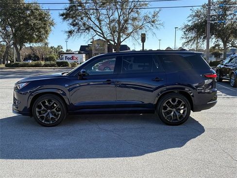 Used 2024 Lexus TX 500h AWD w/ Technology Package image 7