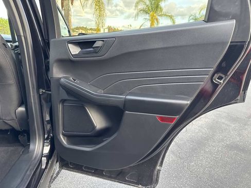 Used 2025 Ford Escape Active image 28