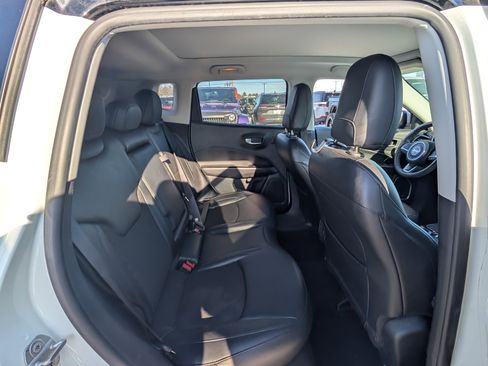 Used 2021 Jeep Compass Latitude w/ Sun and Sound Group image 11