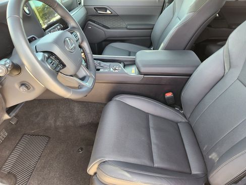 Used 2024 Lexus GX 550 550 Overtrail+ image 16