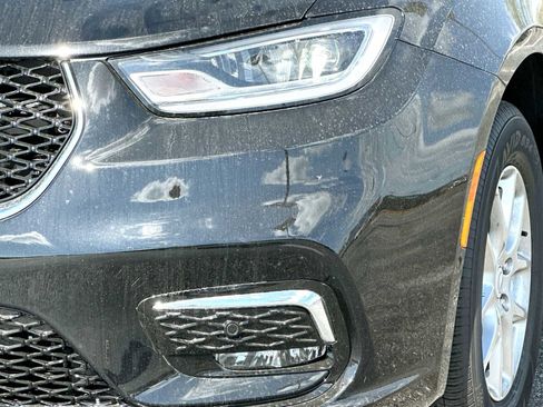 New 2026 Chrysler Pacifica Select image 16