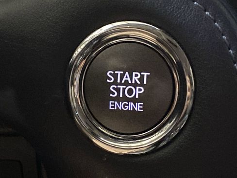 Used 2017 Lexus LX 570 4WD w/ Luxury Package image 11