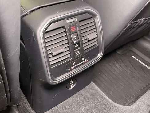 Certified 2025 Porsche Macan Turbo image 25