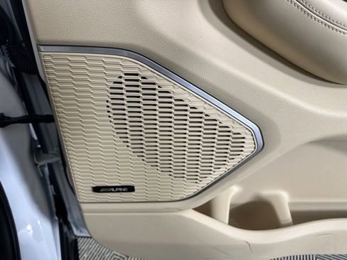 Used 2023 Jeep Grand Cherokee 4WD 4xe w/ Luxury Tech Group II image 30