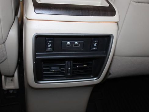 Used 2019 Nissan Murano Platinum AWD/4WD image 13