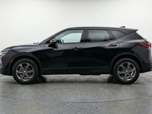 Used 2025 Chevrolet Blazer LT FWD image 5