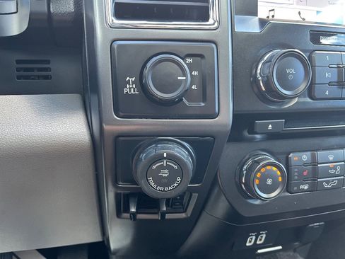 Used 2016 Ford F150 XLT w/ Equipment Group 302A Luxury AWD/4WD image 17