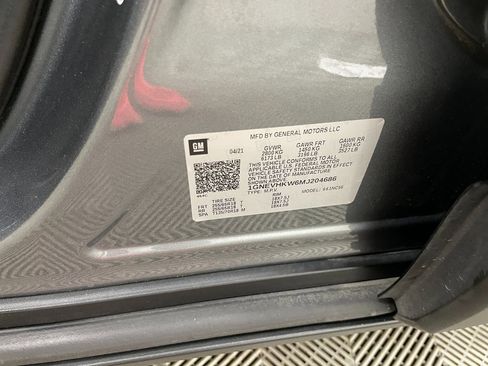 Used 2021 Chevrolet Traverse LT image 31