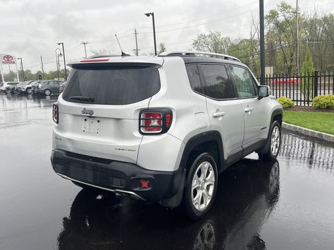 Used 2017 Jeep Renegade Limited AWD/4WD image 3