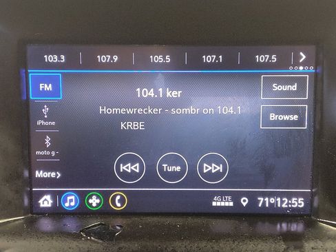 Used 2020 GMC Terrain SLE image 25