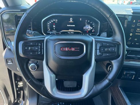 Used 2025 GMC Sierra 1500 Elevation w/ Preferred Package AWD/4WD image 17
