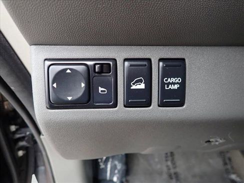 Used 2018 Nissan Frontier SV image 20