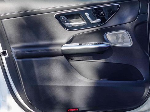 Certified 2025 Mercedes-Benz GLC 300 4MATIC image 20