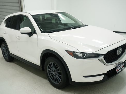 Used 2020 MAZDA CX-5 Touring FWD image 3