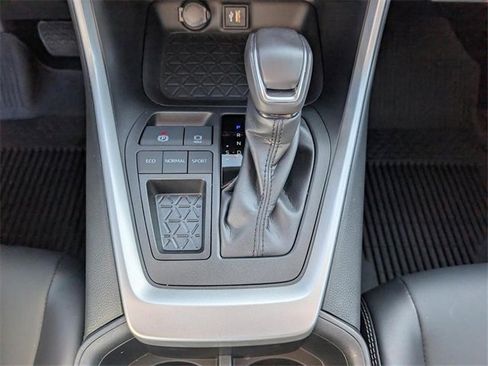 Used 2023 Toyota RAV4 XLE Premium image 13