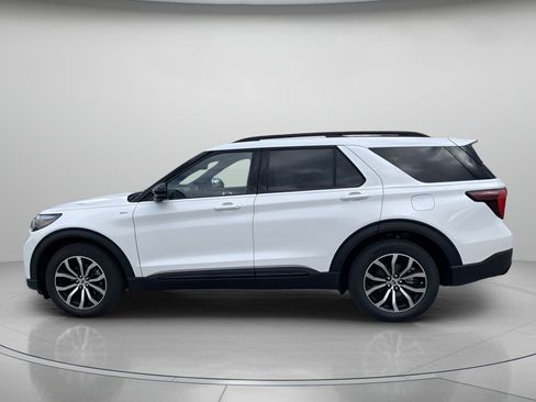 New 2026 Ford Explorer ST-Line w/ Premium Package image 5