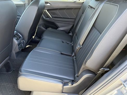 Certified 2024 Volkswagen Tiguan SE R-Line image 21