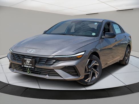 New 2025 Hyundai Elantra Sport image 17