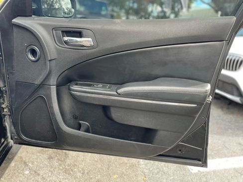 Used 2013 Dodge Charger SE image 33