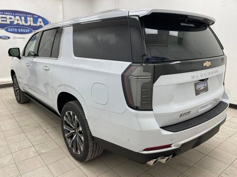 New 2026 Chevrolet Suburban High Country image 19