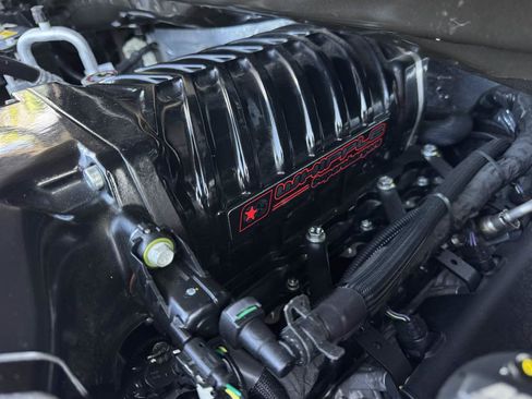 Used 2025 Chevrolet Silverado 1500 RST w/ Redline Edition AWD/4WD image 32