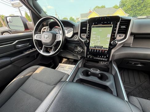 Used 2021 RAM 1500 Big Horn AWD/4WD image 3