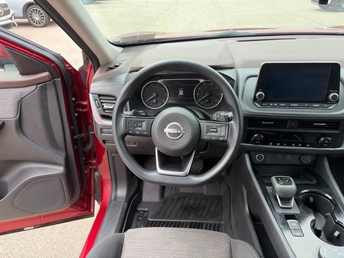 Used 2023 Nissan Rogue SV AWD/4WD image 14