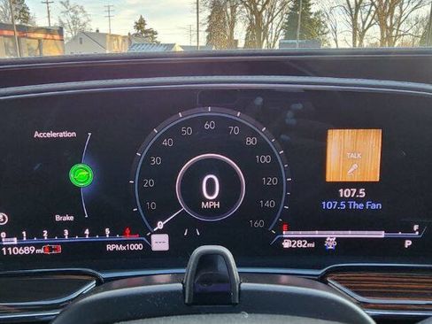 Used 2023 Cadillac Escalade ESV Premium Luxury image 43