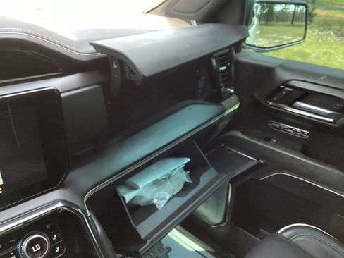 Used 2022 GMC Sierra 1500 AT4X image 31