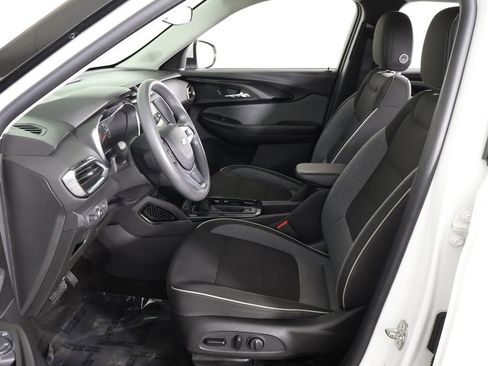 Used 2023 Chevrolet TrailBlazer LT AWD/4WD image 26