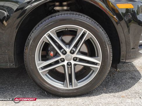 Used 2018 Audi SQ5 Premium Plus w/ Navigation Package AWD/4WD image 10