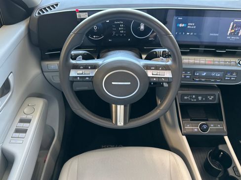 Certified 2025 Hyundai Kona SEL AWD/4WD image 14