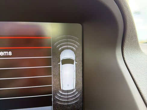 Used 2013 Volvo XC70 T6 image 34