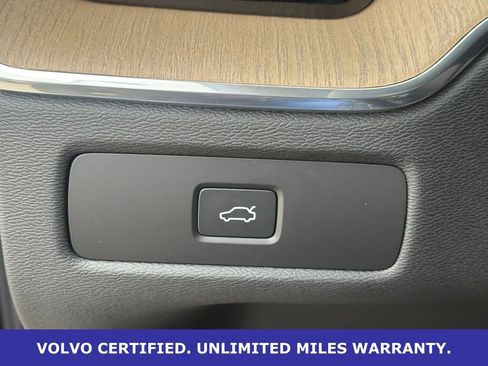 Used 2026 Volvo XC60 B5 Plus w/ Protection Package Premier image 19