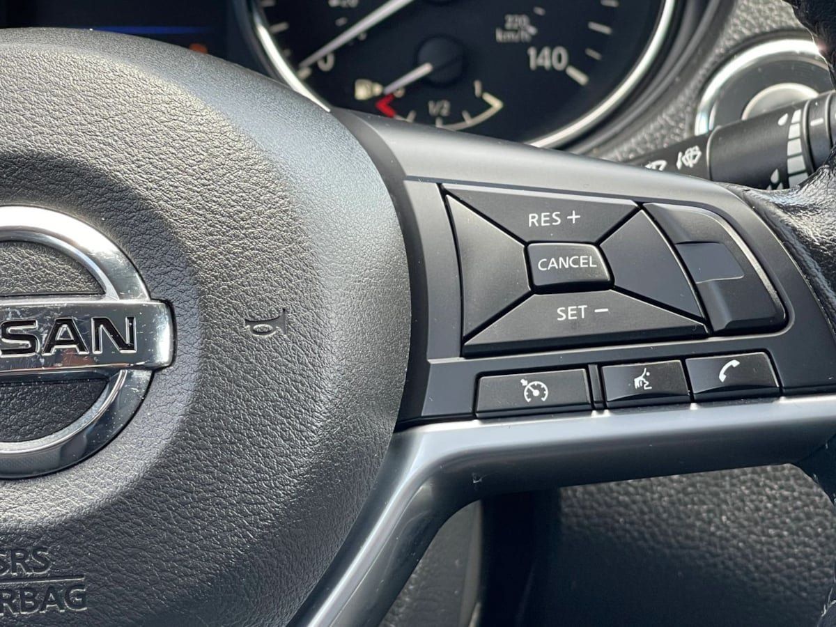 Used 2020 Nissan Rogue SV FWD image 28