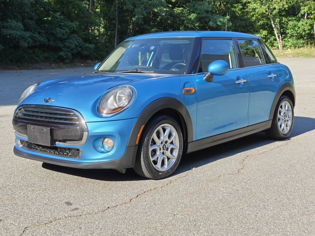 Used 2018 MINI Cooper 4-Door Hardtop FWD image 7