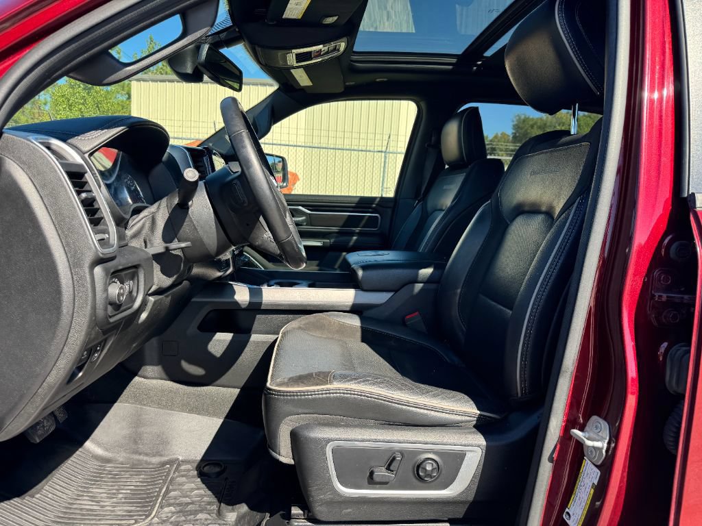 Used 2020 RAM 1500 Laramie w/ Sport Appearance Package AWD/4WD image 5