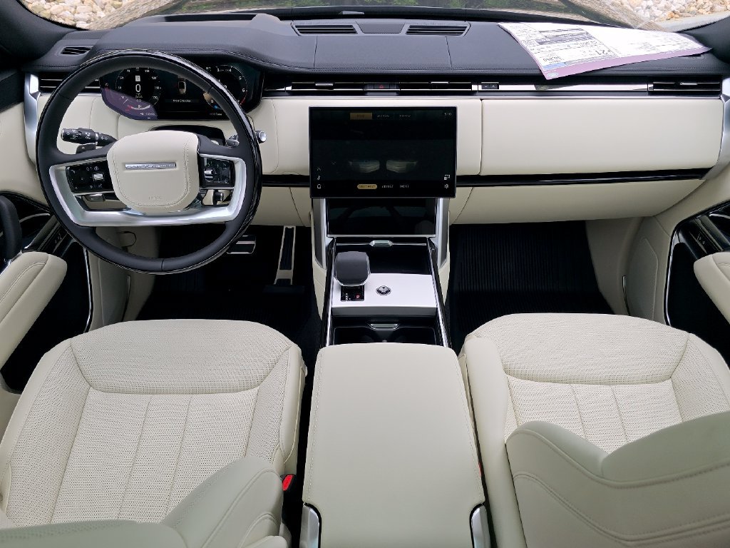 New 2026 Land Rover Range Rover Long Wheelbase SE AWD/4WD image 39