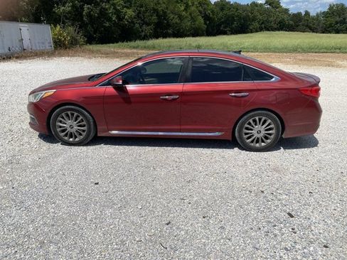 Used 2015 Hyundai Sonata Limited w/ Option Group 06 FWD image 10