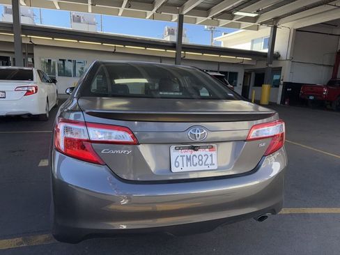 Used 2012 Toyota Camry SE image 12