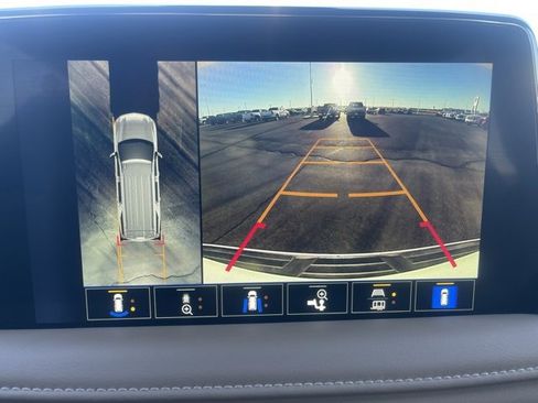 Used 2024 Chevrolet Suburban Premier image 28