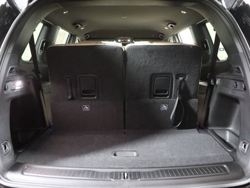 New 2025 Jeep Grand Cherokee L Limited w/ Black Appearance Package image 8