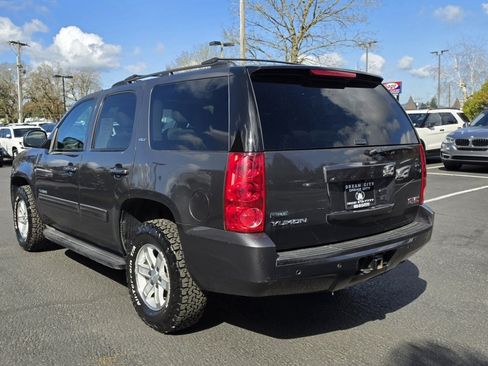 Used 2010 GMC Yukon SLT w/ SLT-2 Equipment Package AWD/4WD image 6